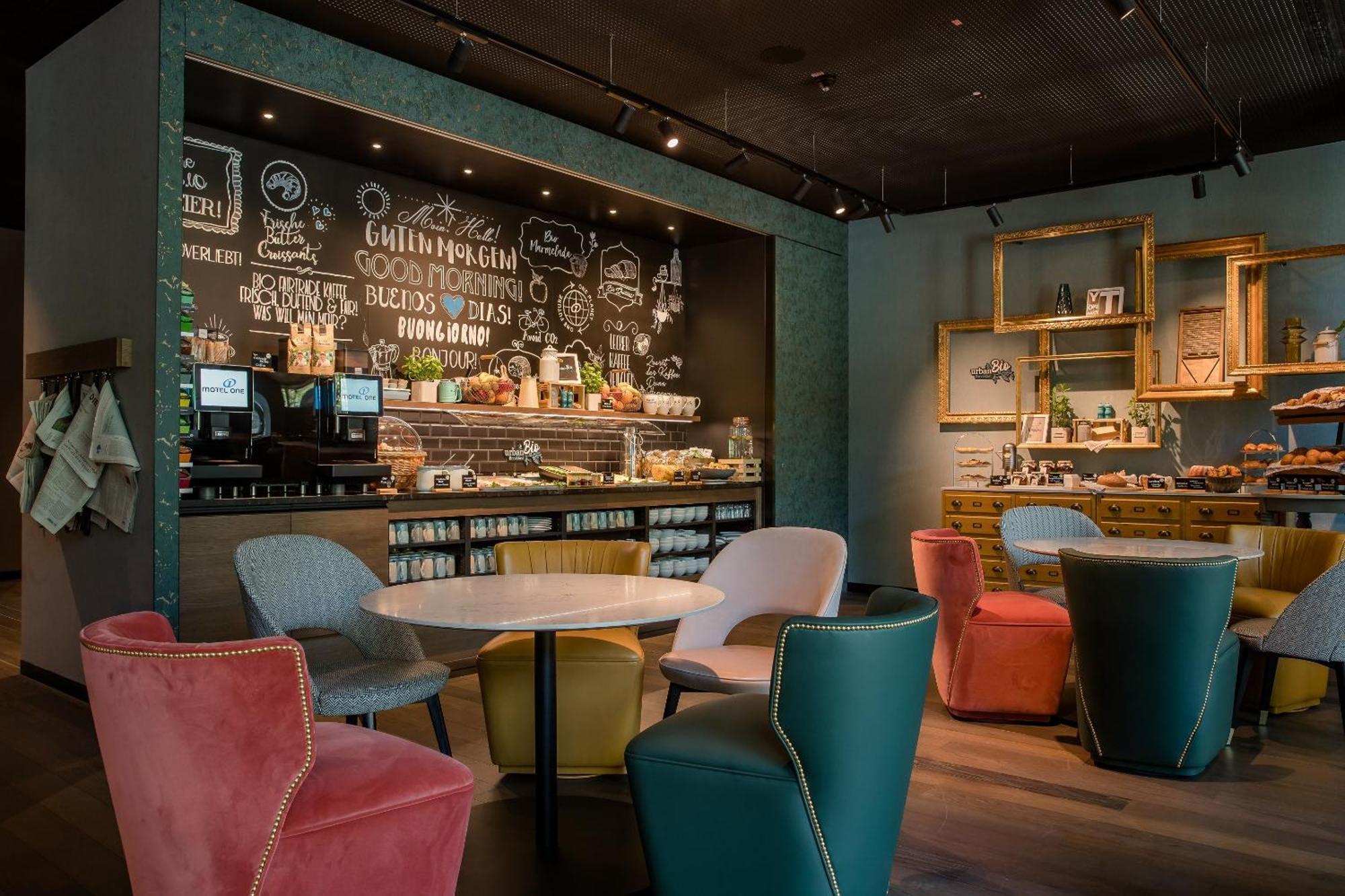 Motel One Hannover-Oper Екстериор снимка